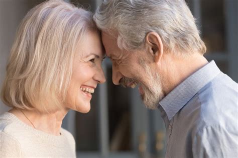 7 Tips para encontrar pareja después de los 50 años